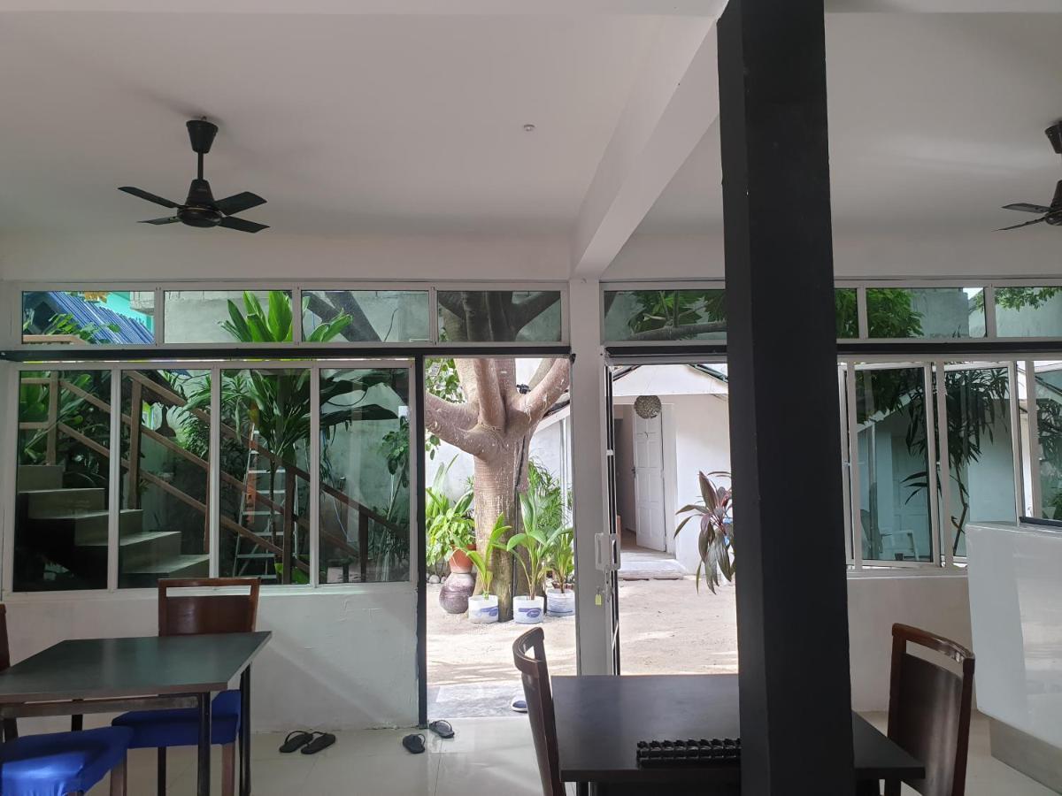 Готель Maafushi View Екстер'єр фото