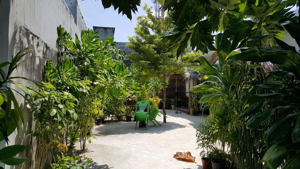 Готель Maafushi View Екстер'єр фото